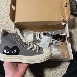 Comme Des Garçons (CDG) Converse size 5 women’s